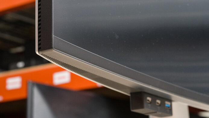 Dell U4025QW Build Quality Picture