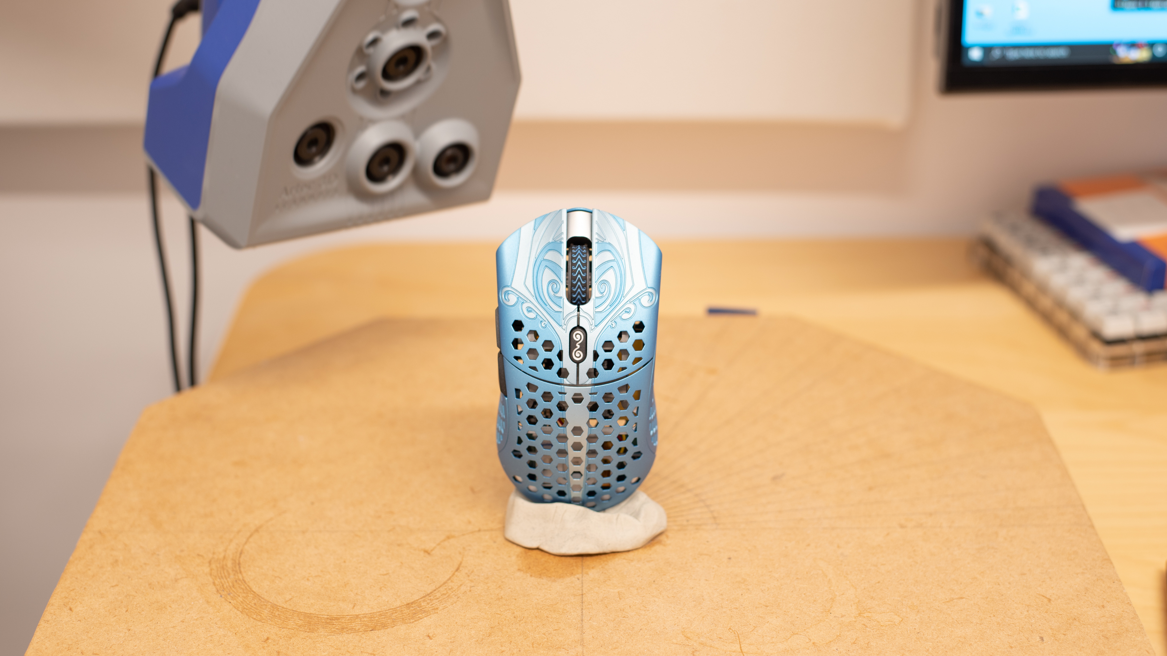 Finalmouse Starlight-12 Poseidon Small Review - RTINGS.com
