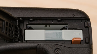 Canon PowerShot SX540 HS Card Slot Picture
