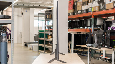 LG UR9000 Thickness Picture