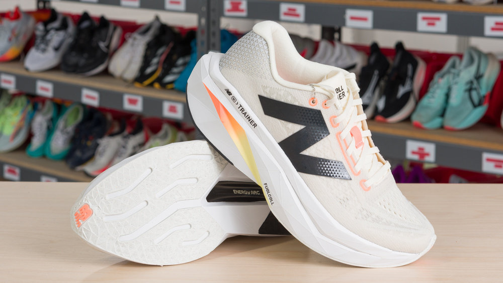 New Balance FuelCell SuperComp Trainer v3