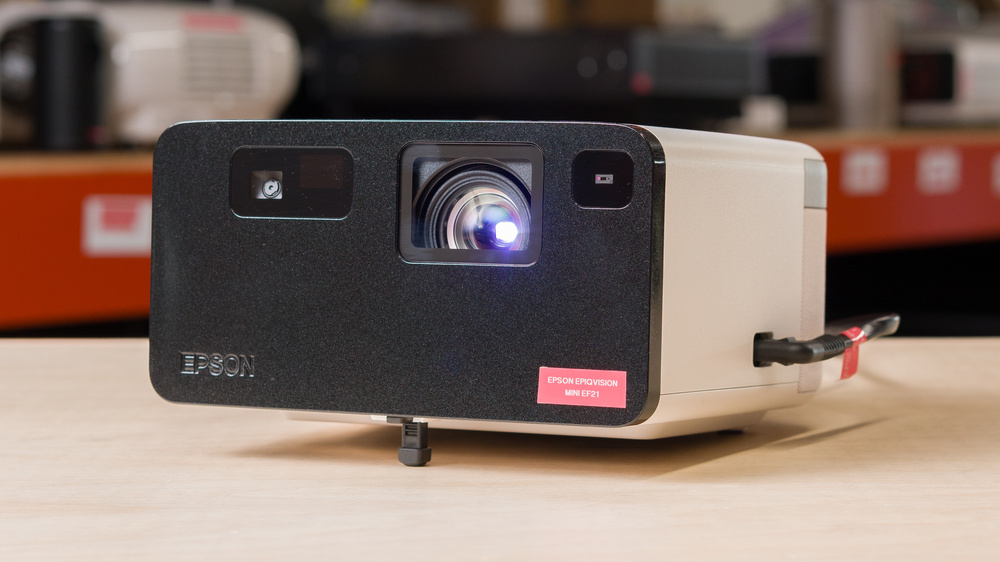 Epson EpiqVision Mini EF21 Review - RTINGS.com