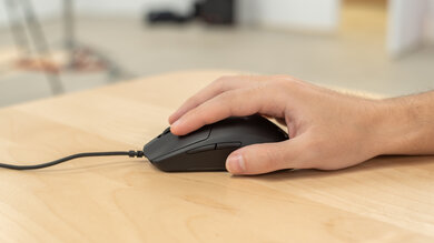 SteelSeries Rival 3 Fingertip Grip Picture