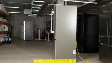 LG LF24Z6530S Side Photo