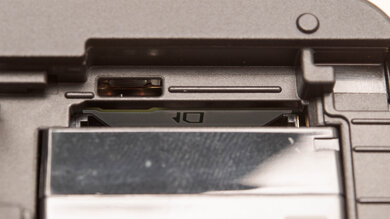 Canon EOS M50 Card Slot Picture