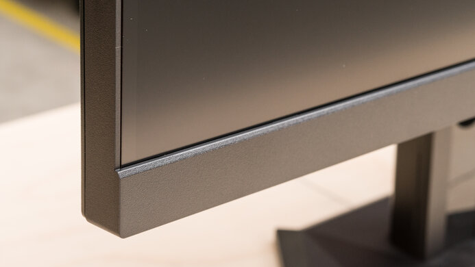 Gigabyte M27Q P Build Quality Picture