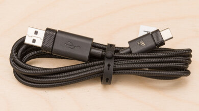 Corsair HS80 RGB WIRELESS Cable Picture