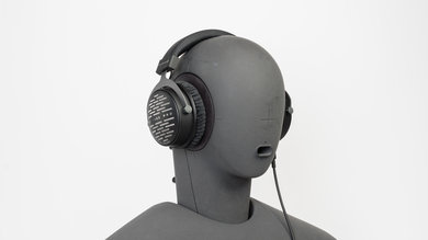 Beyerdynamic DT 1990 PRO Angled Picture