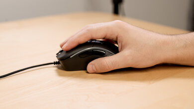 GLORIOUS Model D- Fingertip Grip Picture