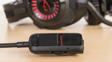 HyperX Cloud Revolver Controls Picture