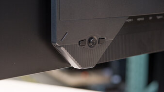 Gigabyte MO27Q28G Controls Picture