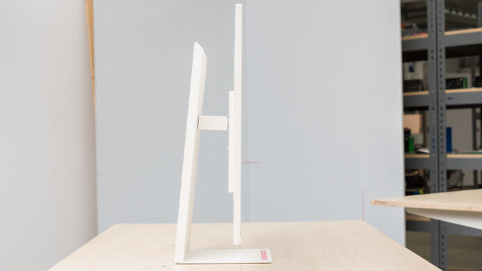 Samsung Smart Monitor M80D S32DM80 Thickness Picture