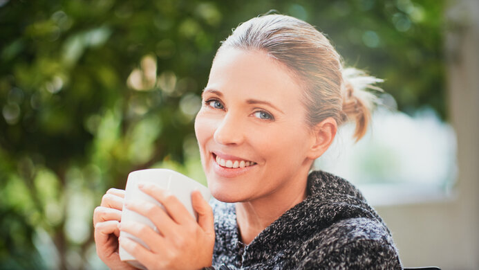 LG 27GR93U-B Average Room