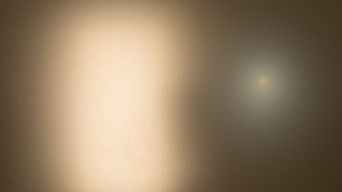 HP OMEN 27i Bright Room Off Picture