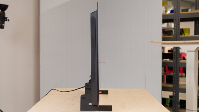 LG C5 42 OLED Thickness Picture