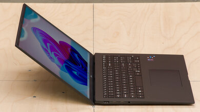 LG gram 17 (2021) Hinge Photo