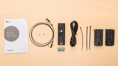 LG SL10YG In The Box photo 