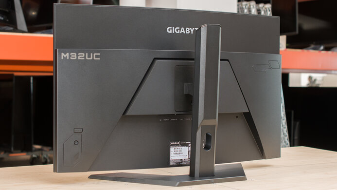 Gigabyte M32UC Back Picture