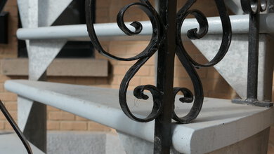 Panasonic LUMIX FZ1000 II Sample Gallery - Stairway