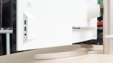 LG 49WL95C-W Inputs 2