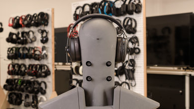 Sennheiser Momentum 3 Wireless Rear Picture