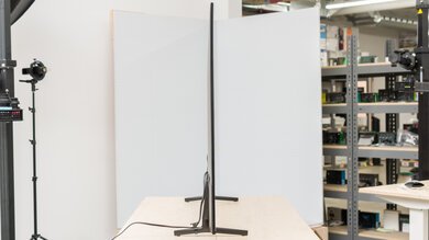 Samsung DU8000 Thickness Picture