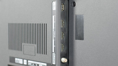 LG UH5500 Side Inputs Picture