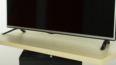 LG LF5500 Stand Picture