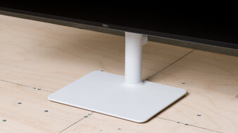 Dell S2725QS Stand Picture
