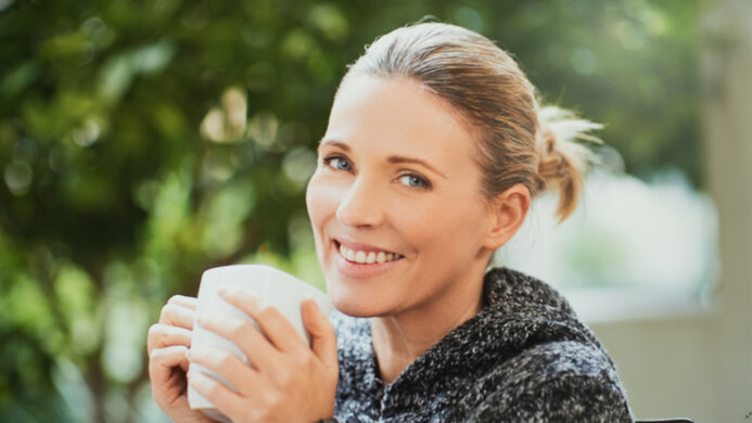 ASUS ROG Strix XG16AHPE Average Room