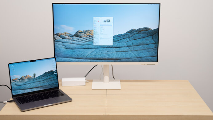 Samsung Smart Monitor M7/M70C S32CM70 Display Picture