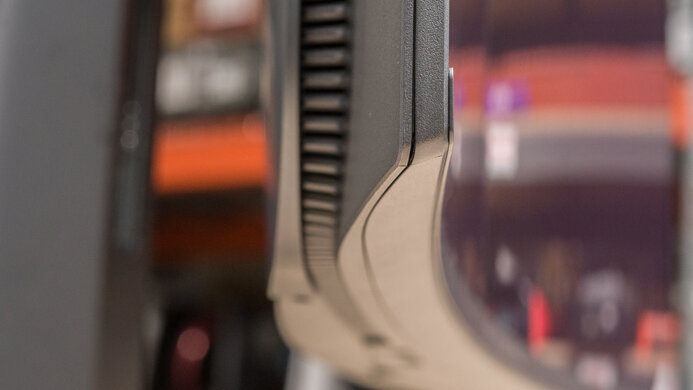 Dell Alienware AW3423DWF Build Quality Picture