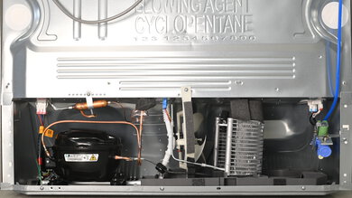 LG LRFS28XBS Machine Compartment Photo