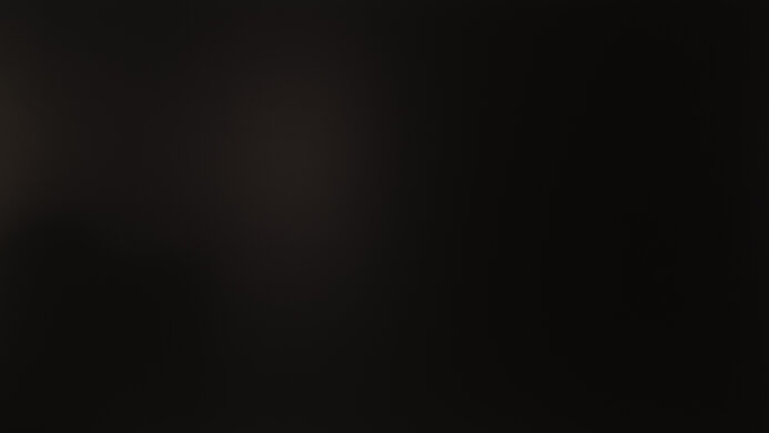 Samsung Odyssey Neo G8 S32BG85 Average Room Off Picture