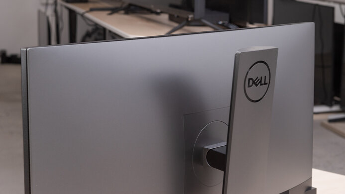 Dell UltraSharp U2520D Build Quality Picture