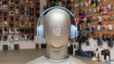 Beats Solo 4 Front Picture