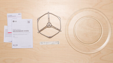 LG NeoChef MSER2090S In The Box Photo