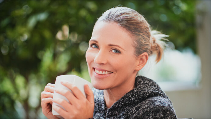 ASUS ROG Swift PG27UQR Average Room