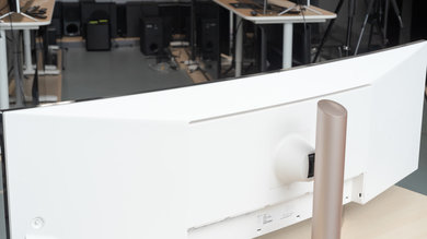 LG 49WL95C-W Build Quality Picture