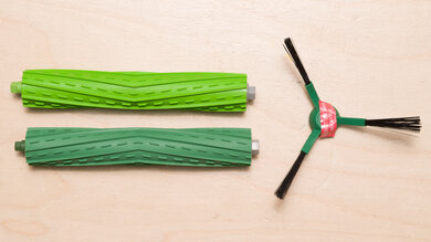 iRobot Roomba Max 705 Brushroll And Tools Photo