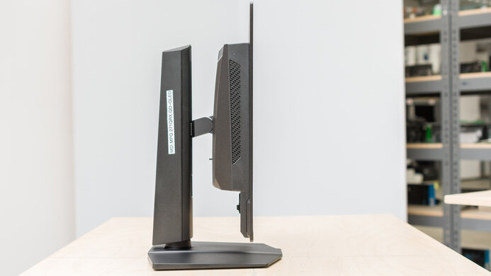 MSI MPG 271QRX QD-OLED Thickness Picture