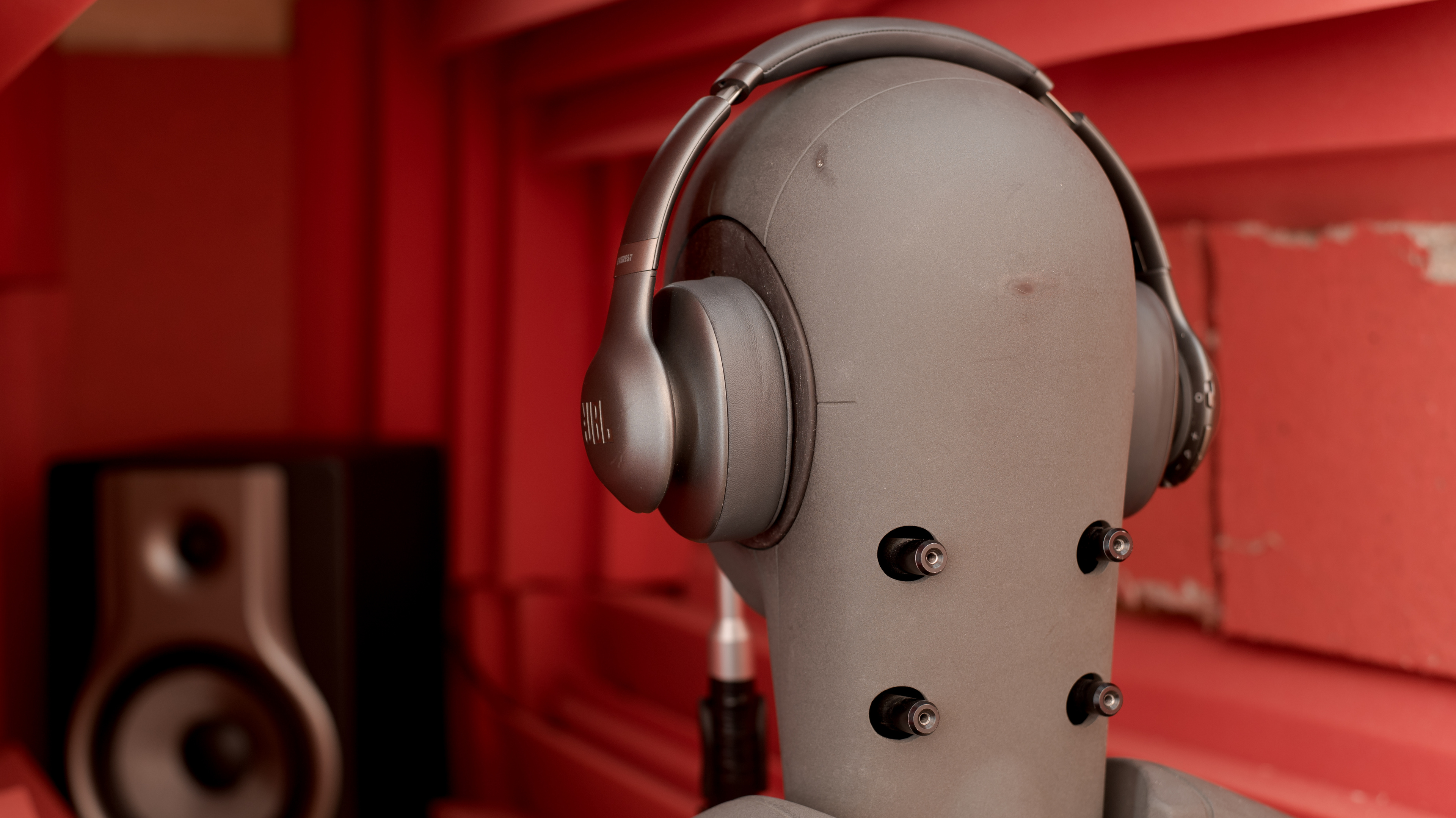 ヘッドフォン/イヤフォン Herman Miller - JBL EVEREST 710 JBL EVEREST™ 710 | Wireless Over-ear headphones