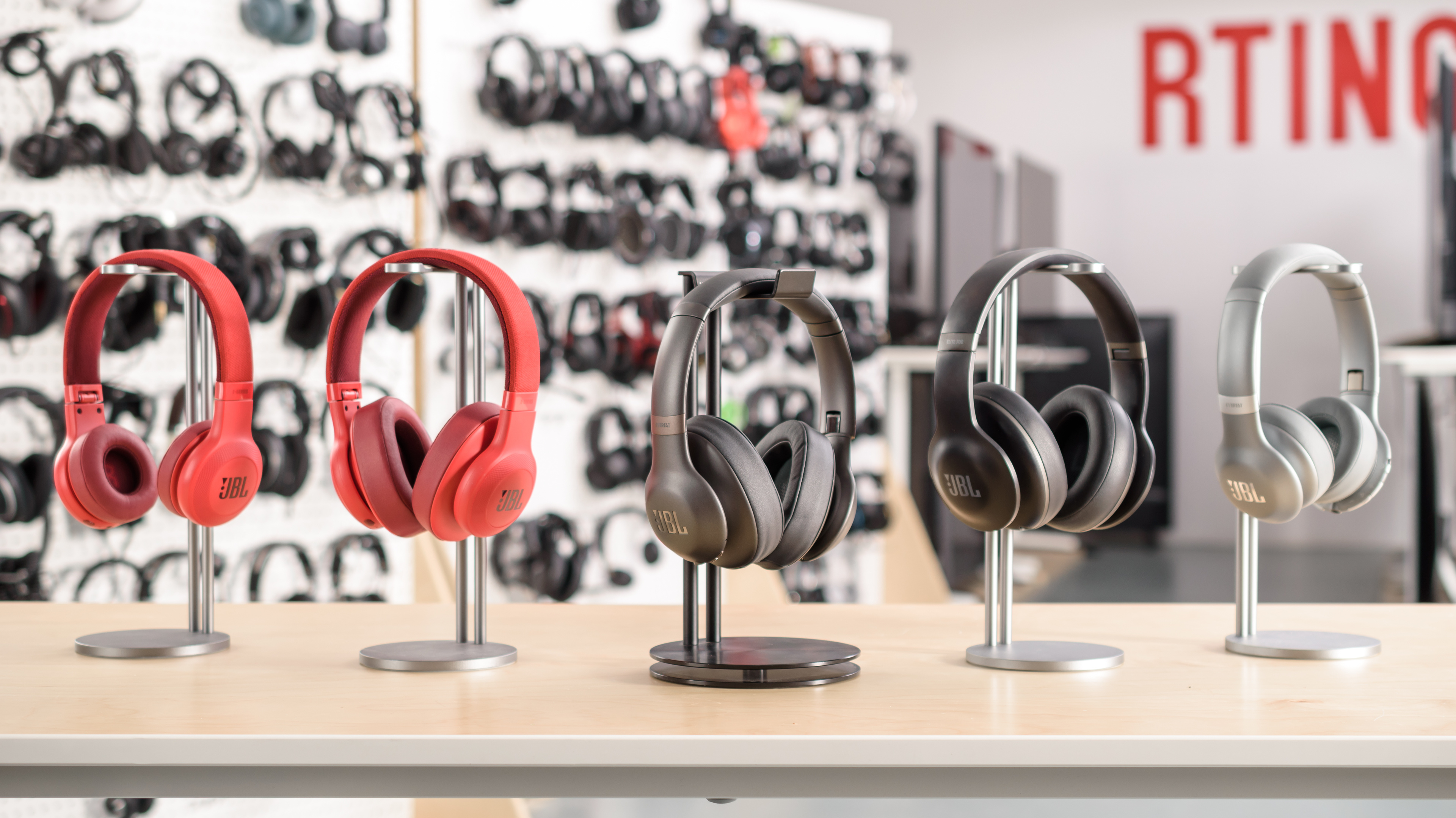 JBL Everest 710 Wireless Review - RTINGS.com