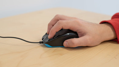 Logitech G300s Claw Grip Picture