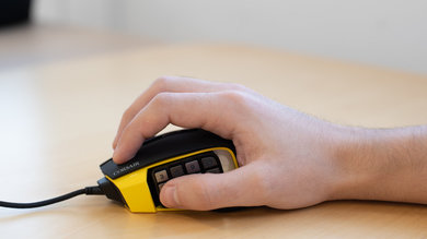 Corsair SCIMITAR PRO RGB Claw Grip Picture