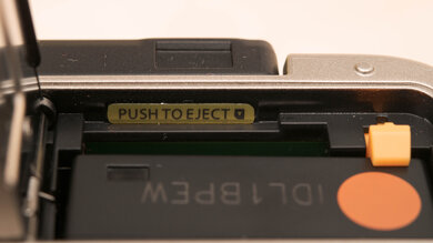 Fujifilm X-T200 Card Slot Picture