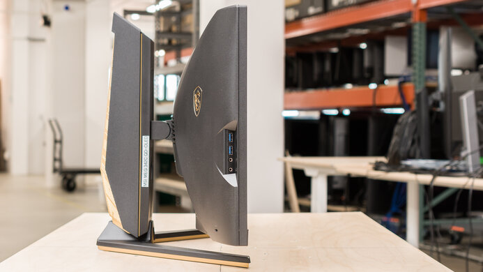 MSI MEG 342C QD-OLED Thickness Picture