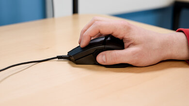 Cooler Master MM830 Claw Grip Picture