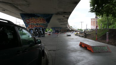 Panasonic LUMIX FZ1000 II Sample Gallery - Skate Park 