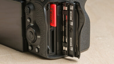 Sony α7 V Card Slot Picture
